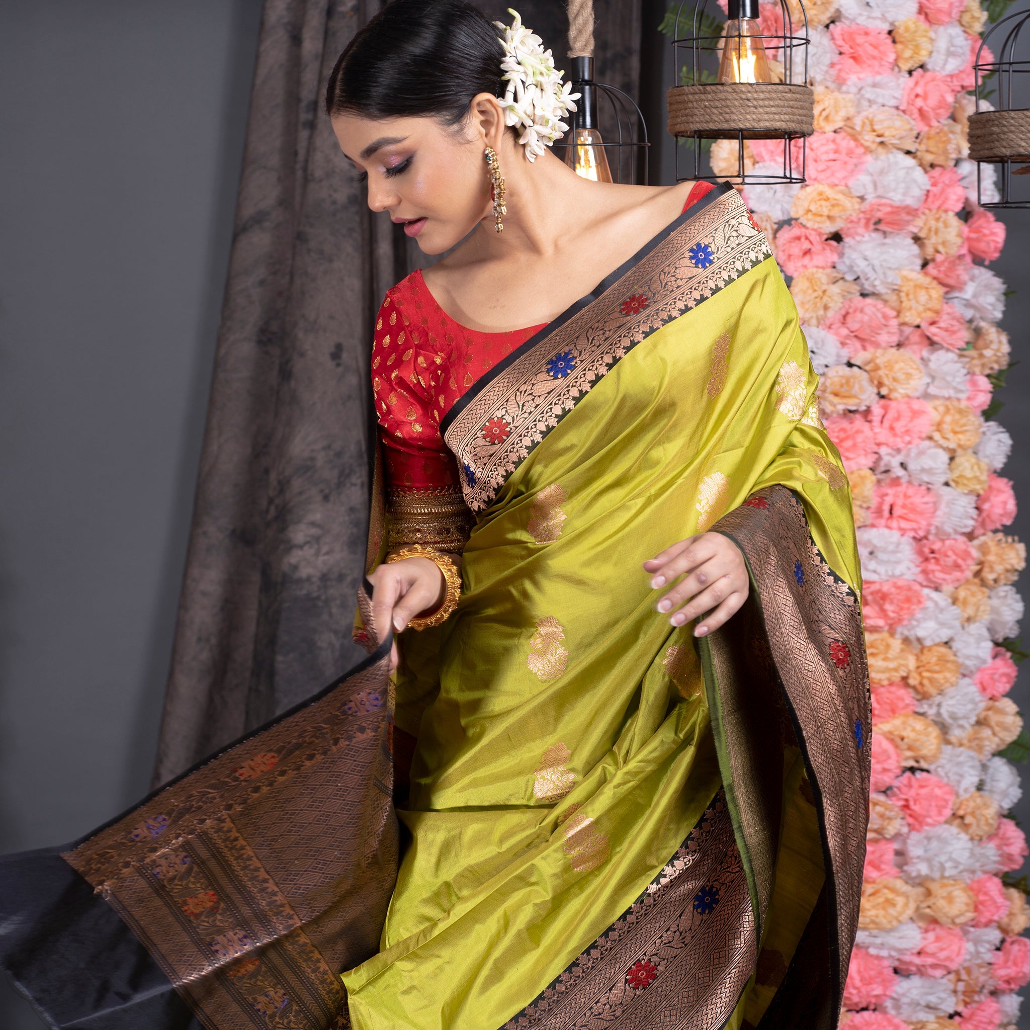 Women's Sheen Green Pure Katan Silk Saree With Black Multi Color Border And Pallu - Boveee