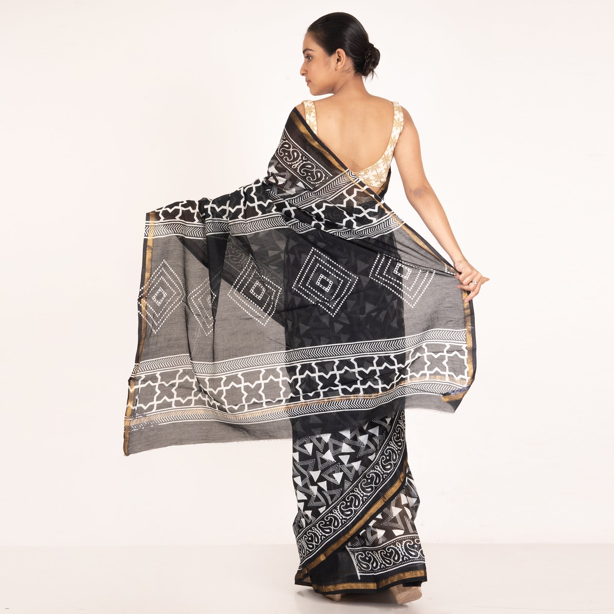 Women's Black And White Cotton Silk Chanderi Saree With Diamond Blockprint - Boveee