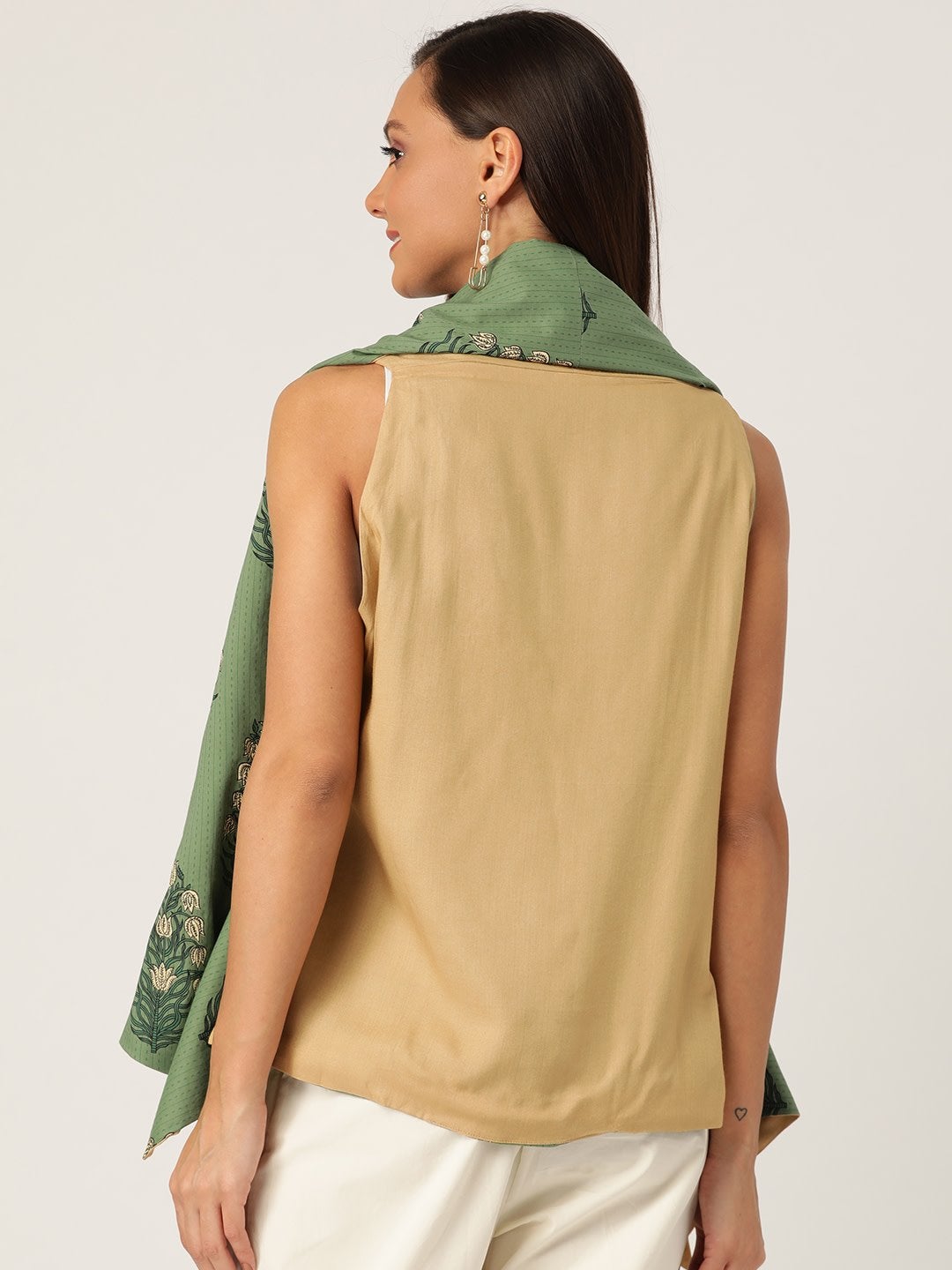 Women's Reversible Shrug In Green & Beige Floral Print - InWeave