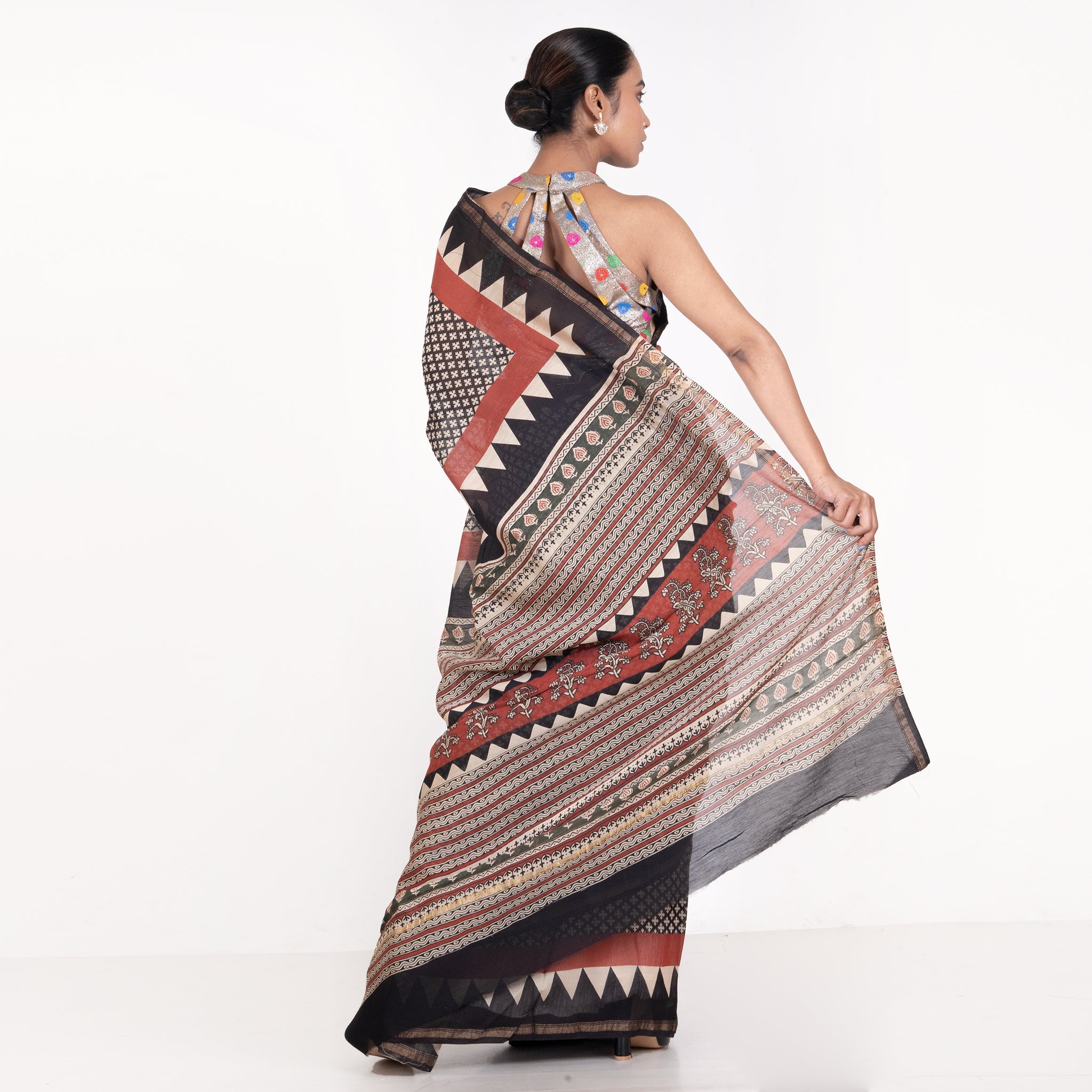 Women's Ivory And Black Cotton Silk Chanderi Saree With Tribal Print - Boveee