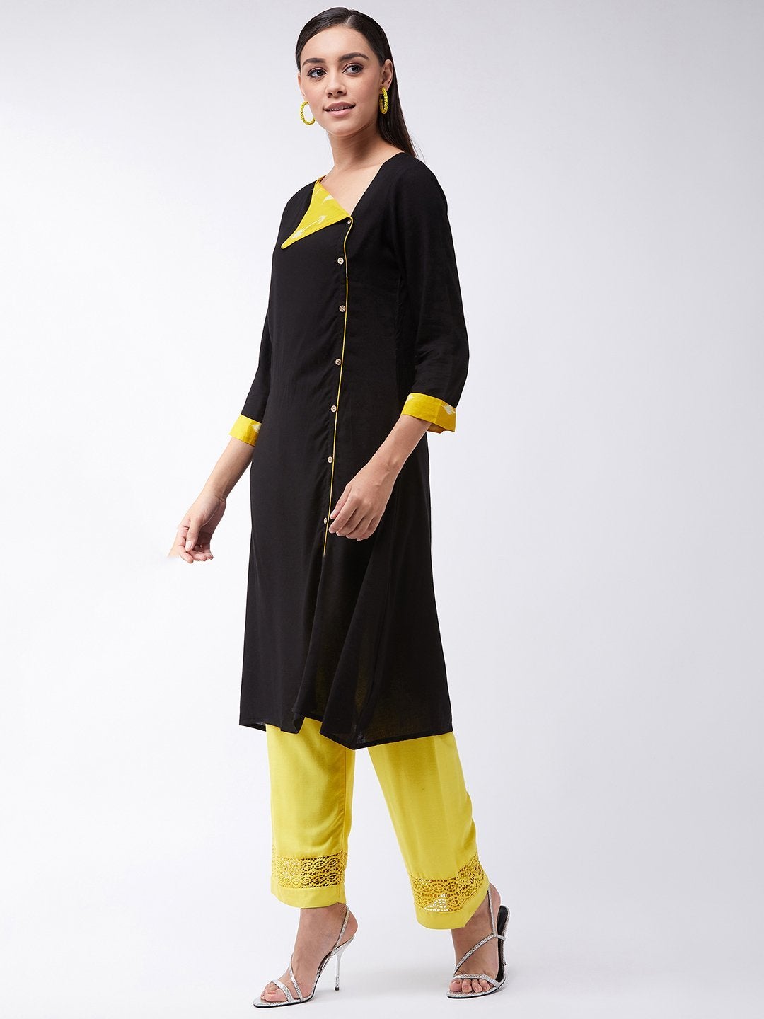 Women's Black Kurta With Elegant Yellow Collar - InWeave