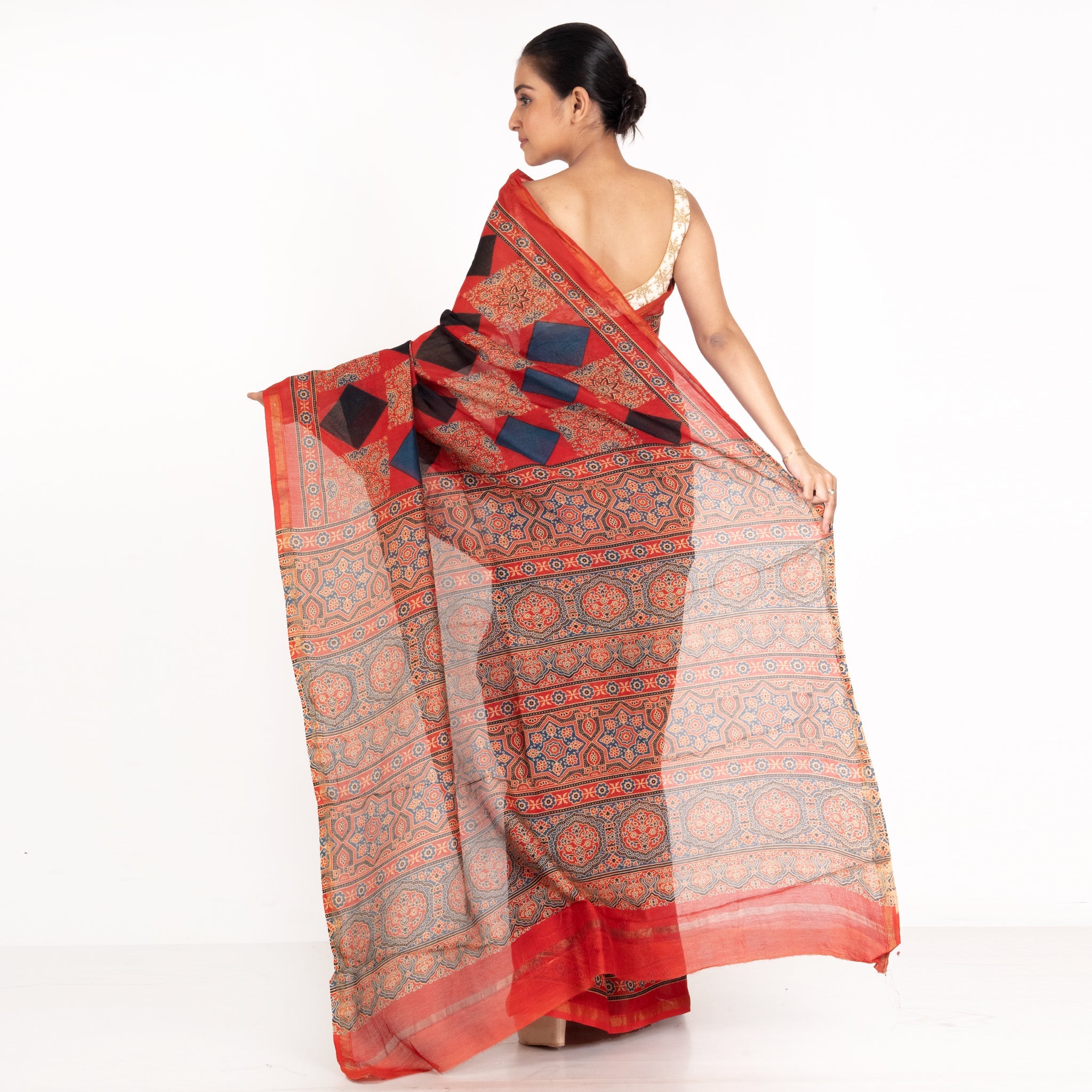 Women's Red Cotton Silk Chanderi Saree With Block Bagru Print - Boveee