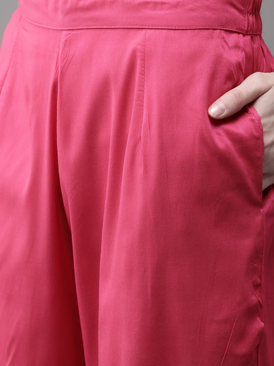 Women's  Pink & Golden Block Print Kurta With Palazzos - Wahe-NOOR