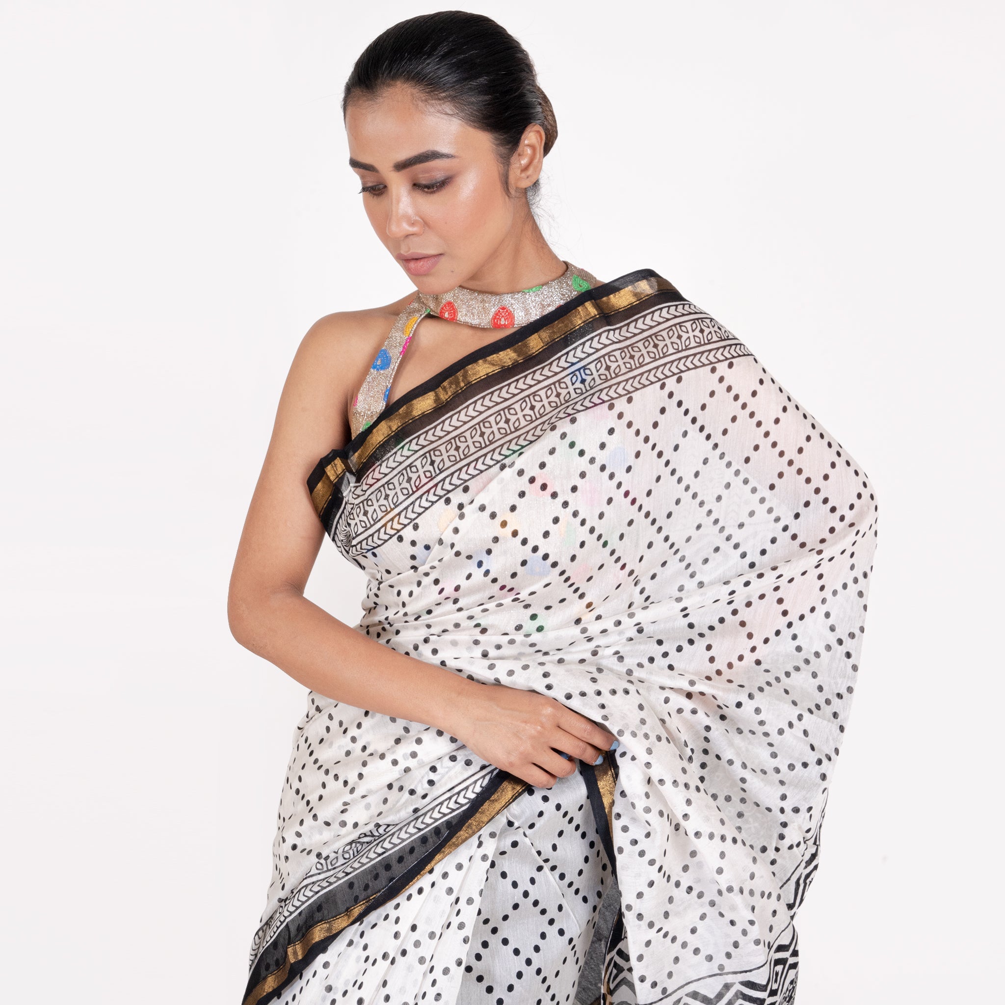 Women's Offwhite And Black Cotton Silk Chanderi Saree With Jaipuri Blockprint - Boveee
