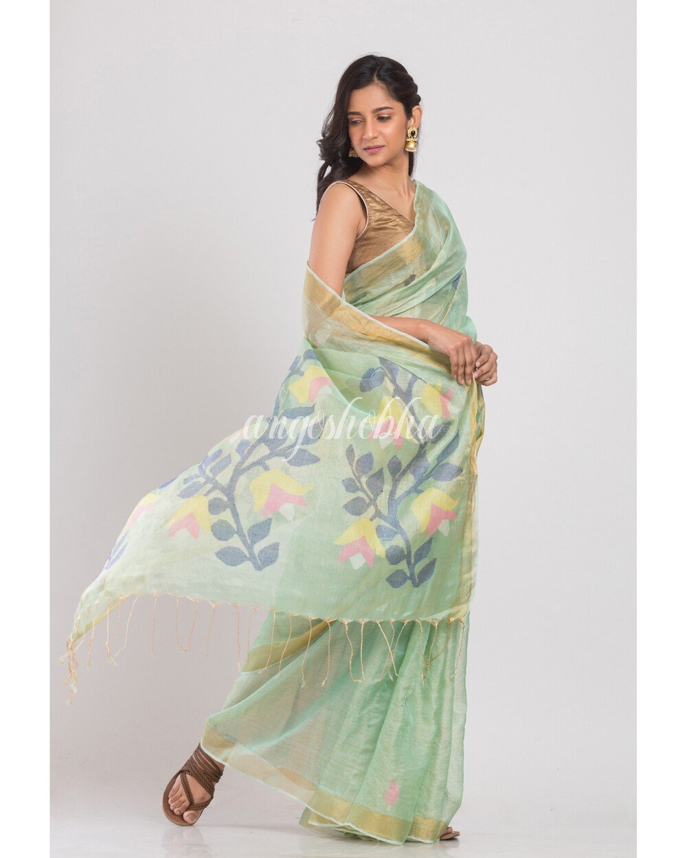 Women's Light Green Tussar Silk Jamdani Saree - Angoshobha