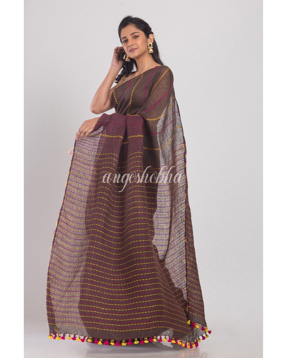 Women's Dark Brown Handwoven Linen Saree - Angoshobha