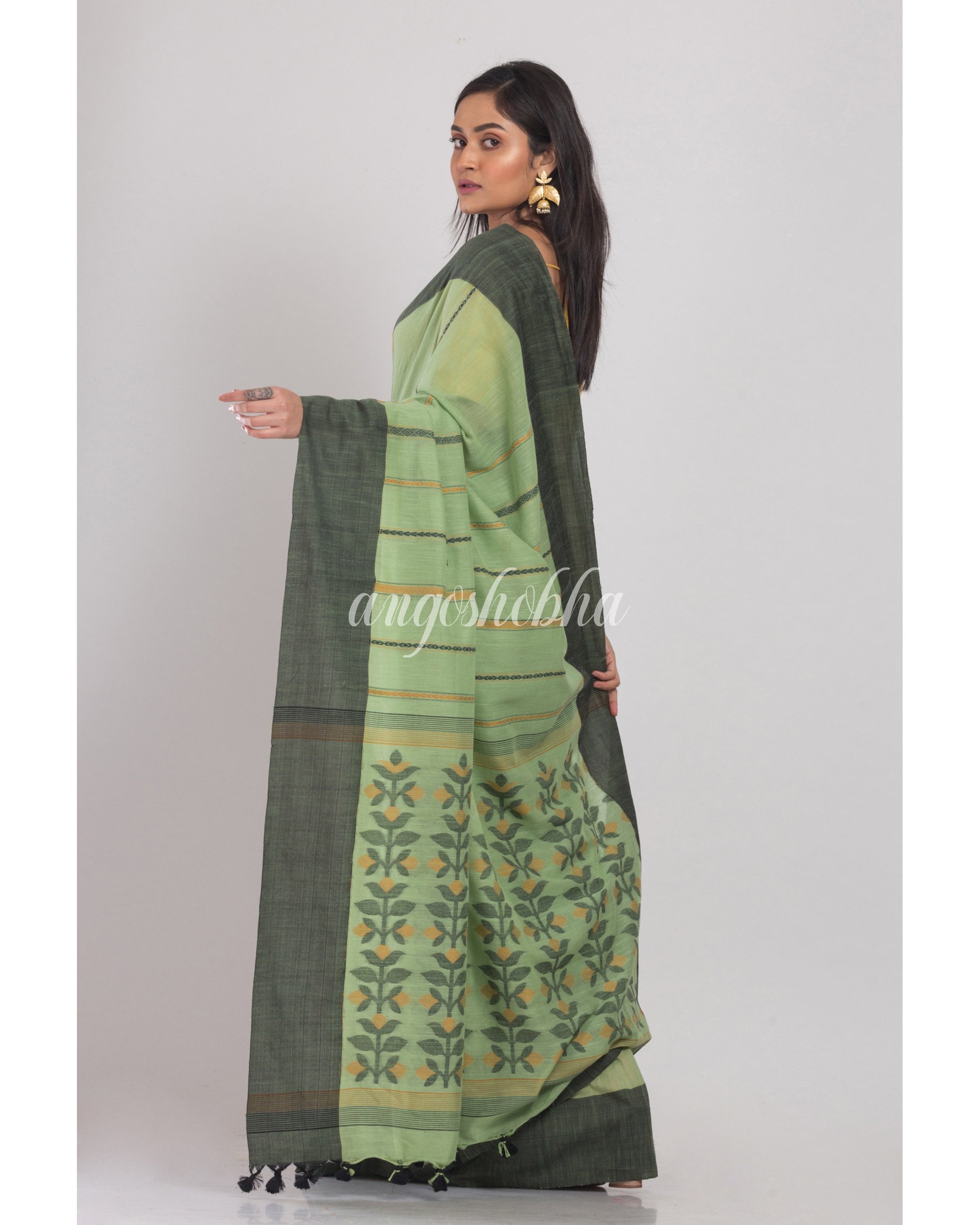 Women's Sage Handloom Cotton Saree - Angoshobha