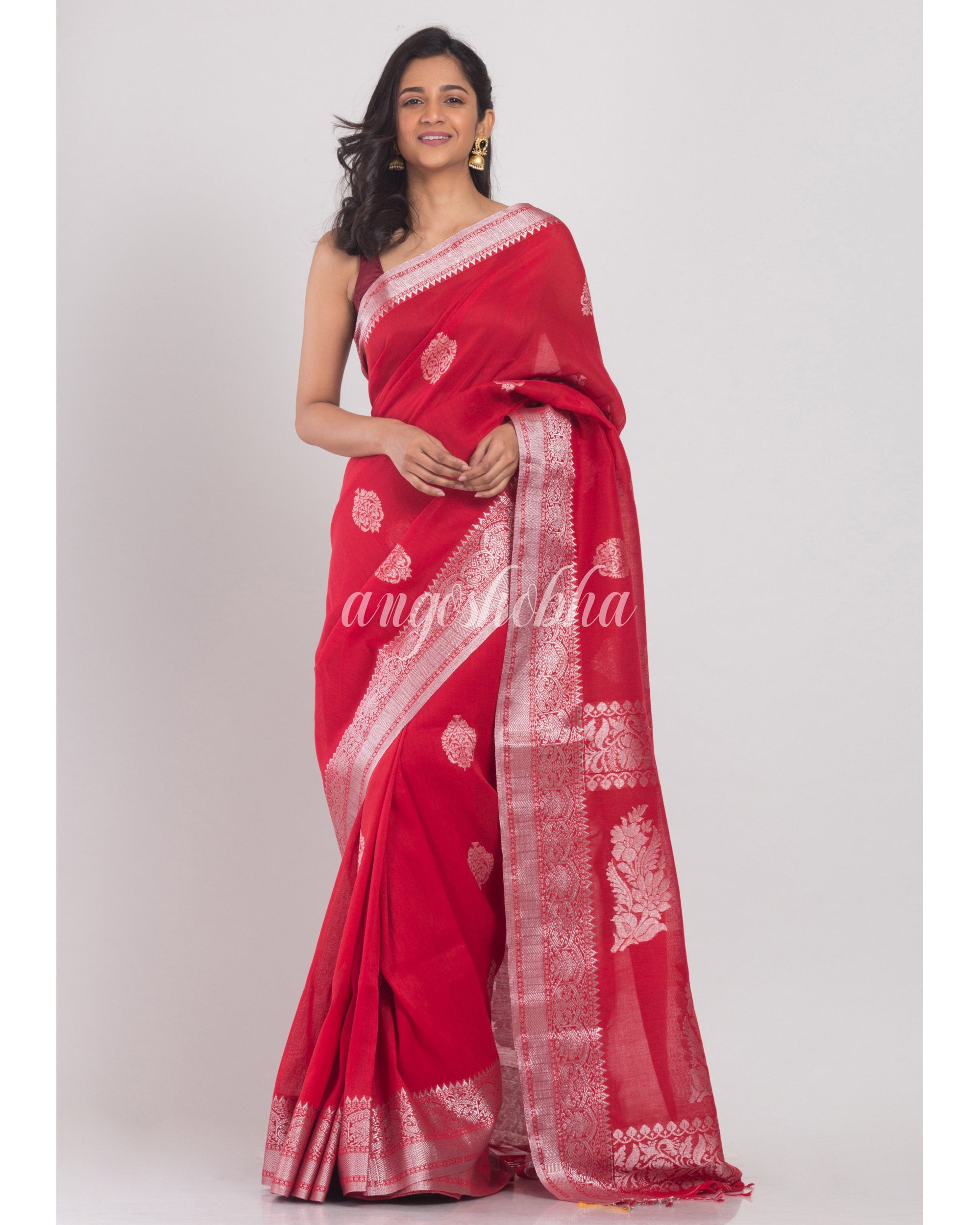 Women's Red Cotton Linen Jamdani Saree - Angoshobha