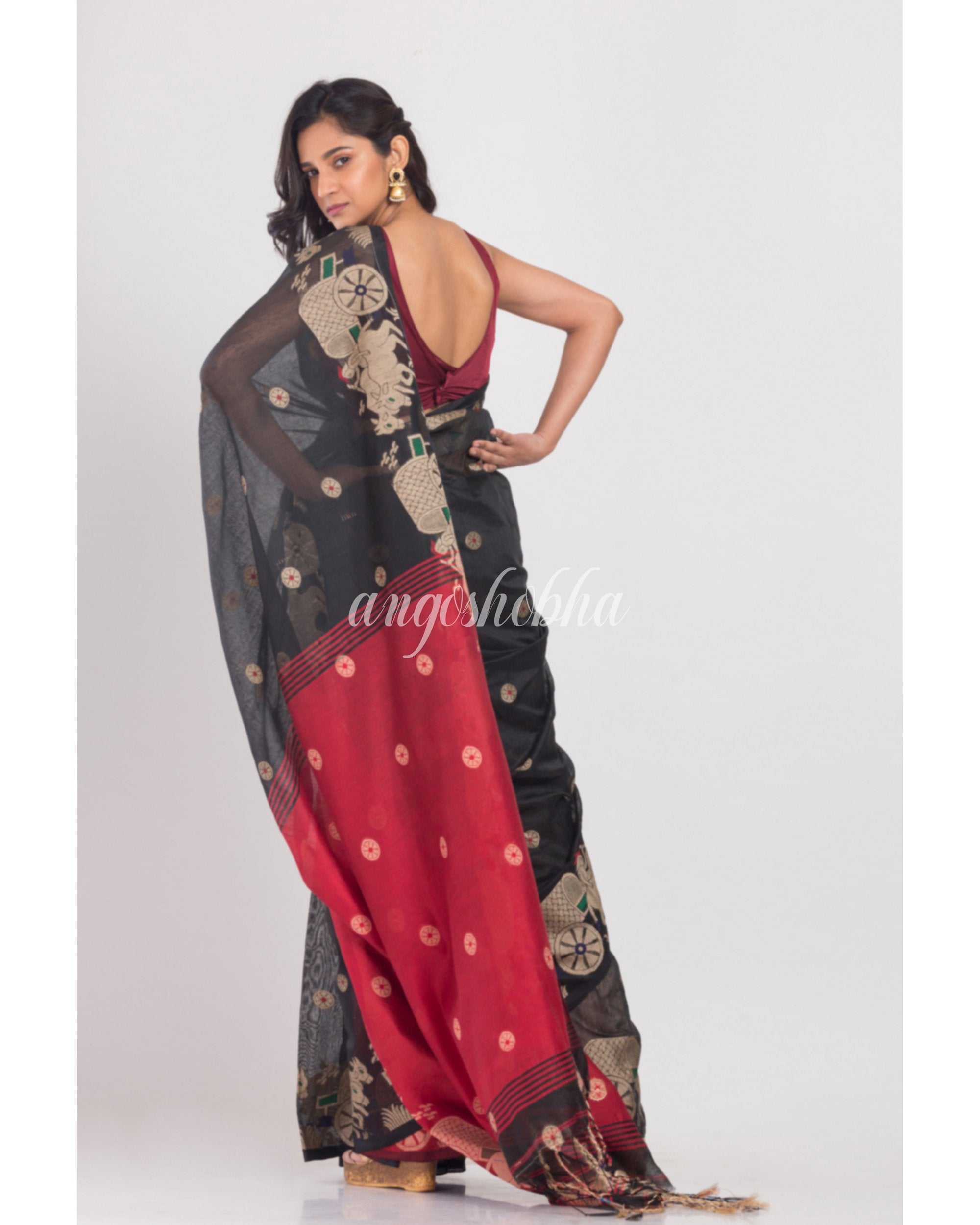 Women's Black Handloom Blended Cotton Saree - Angoshobha