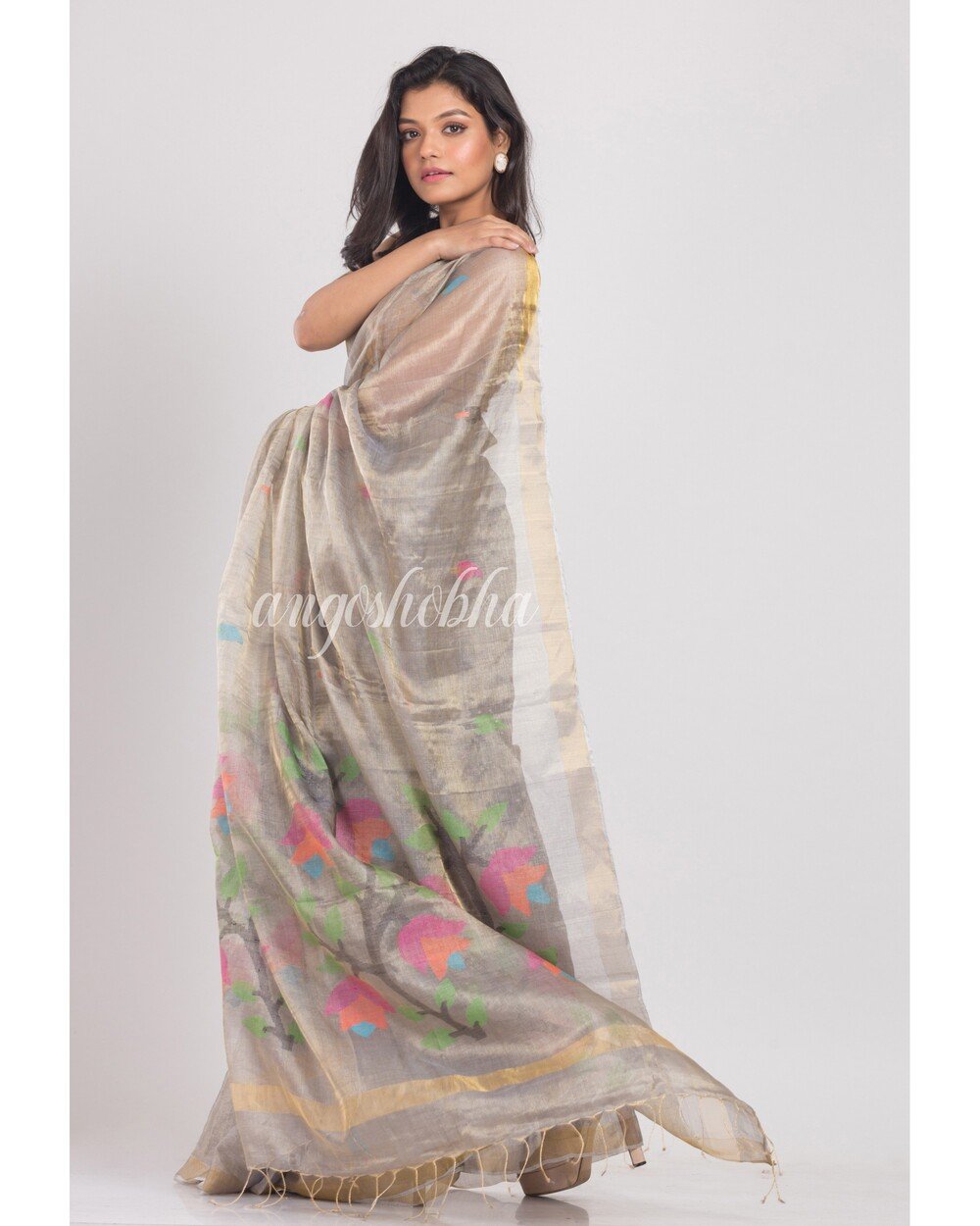 Women's Silver Grey Tussar Silk Jamdani Saree - Angoshobha