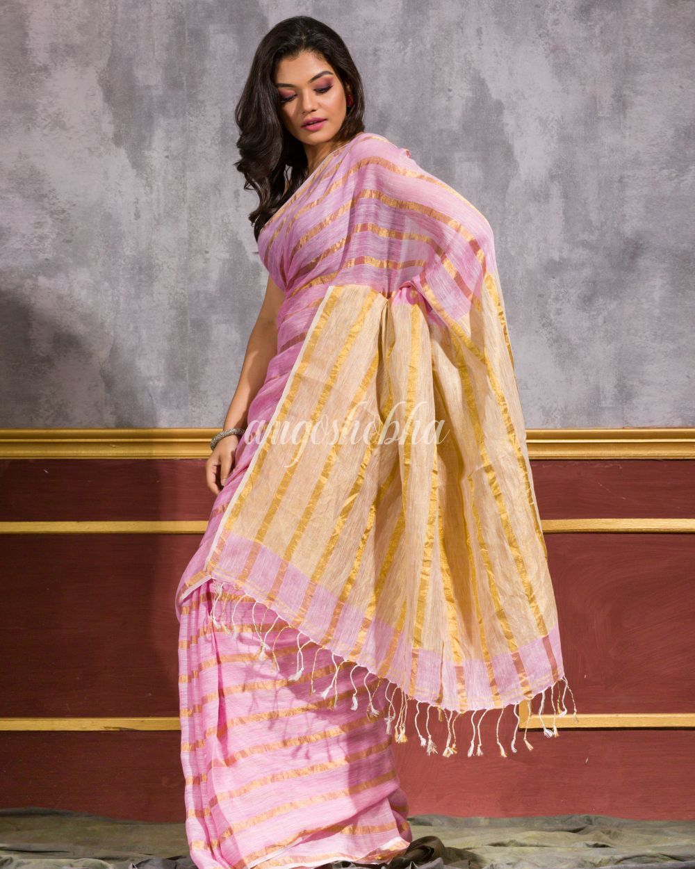 Women's Pink Handwoven Linen Saree - Angoshobha