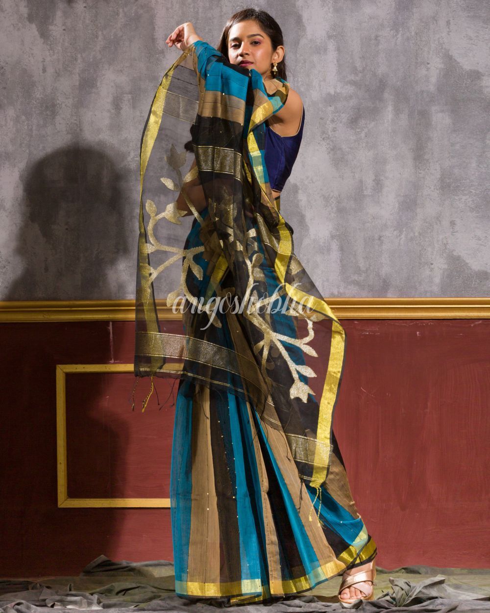 Women's Multicolor Blended Cotton Sequins Jamdani Saree - Angoshobha