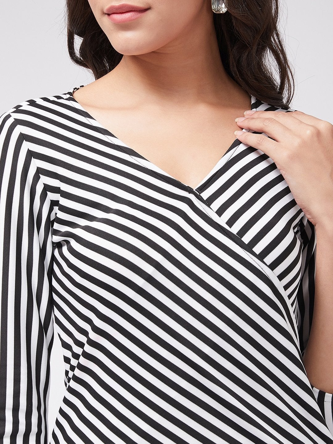 Women's Monocromatic Stripe Overlap Top - Pannkh