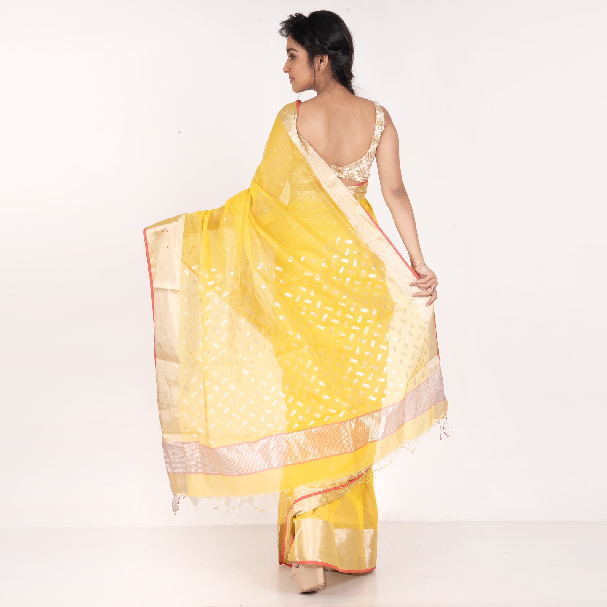 Women's Fresh Yellow Pure Silk Chanderi Saree With Zari Booti And Border - Boveee