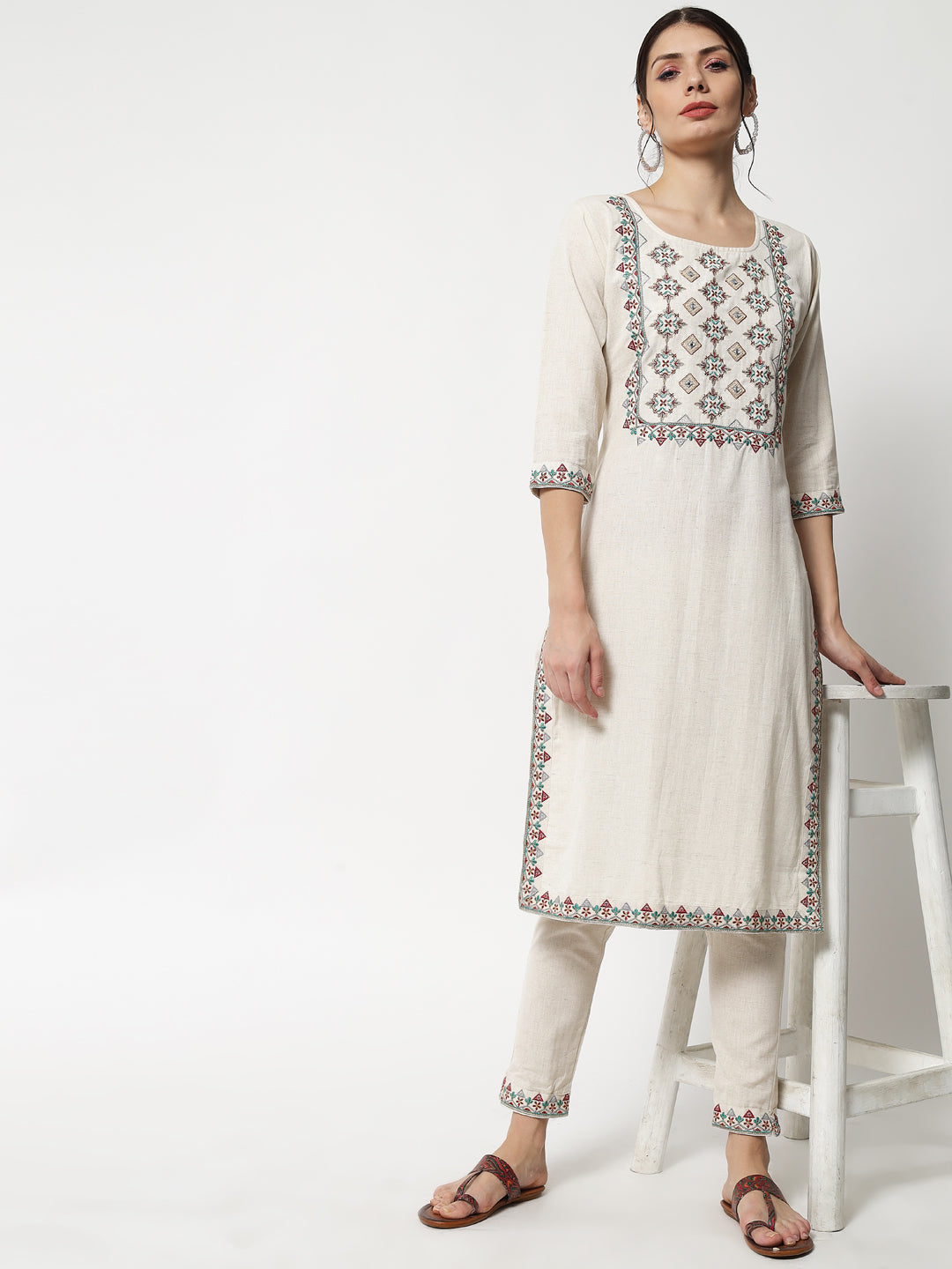 Women's Off-White & Maroon Embroidered Kurta With Trousers - Meeranshi
