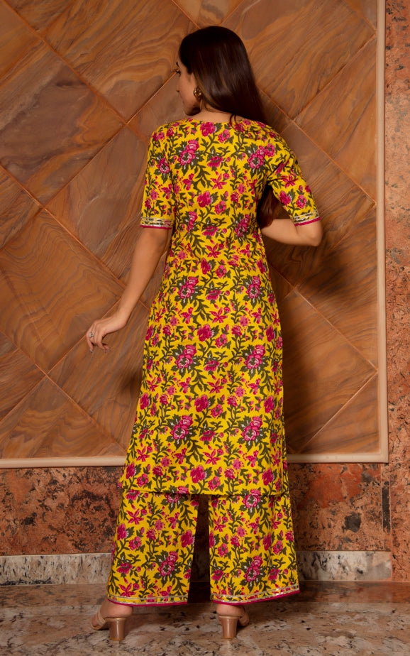 Women's Gauhar Yellow Cotton Gotta Suits Set - Pomcha Jaipur