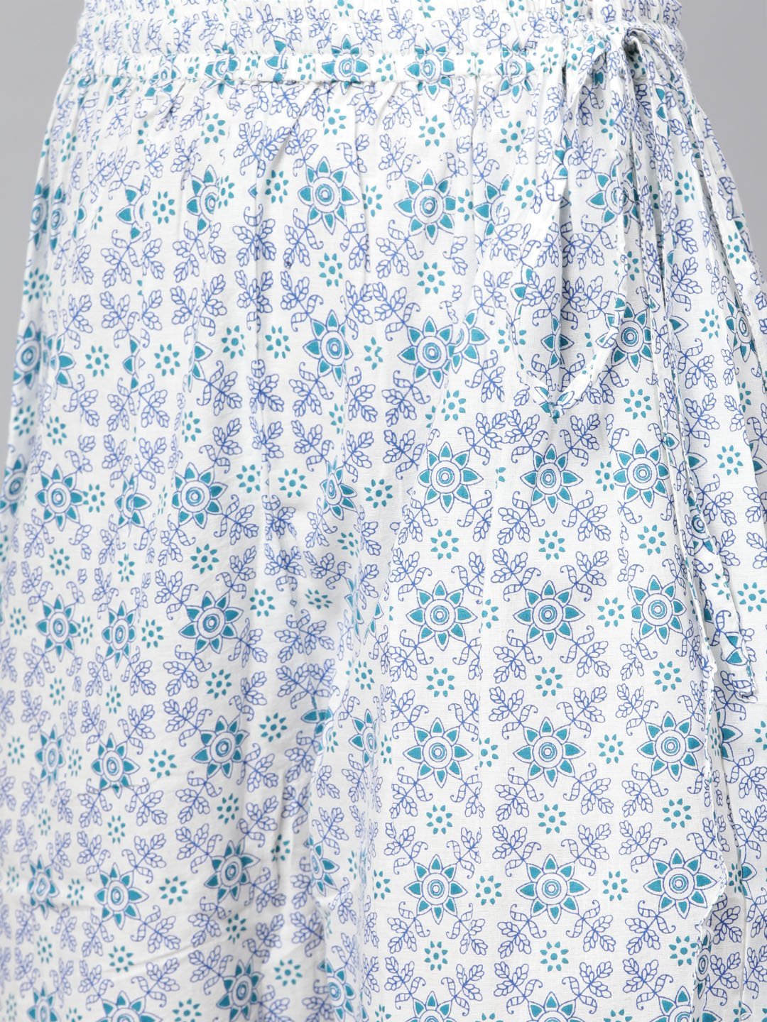 Women's White & Blue Cotton Printed Night suit