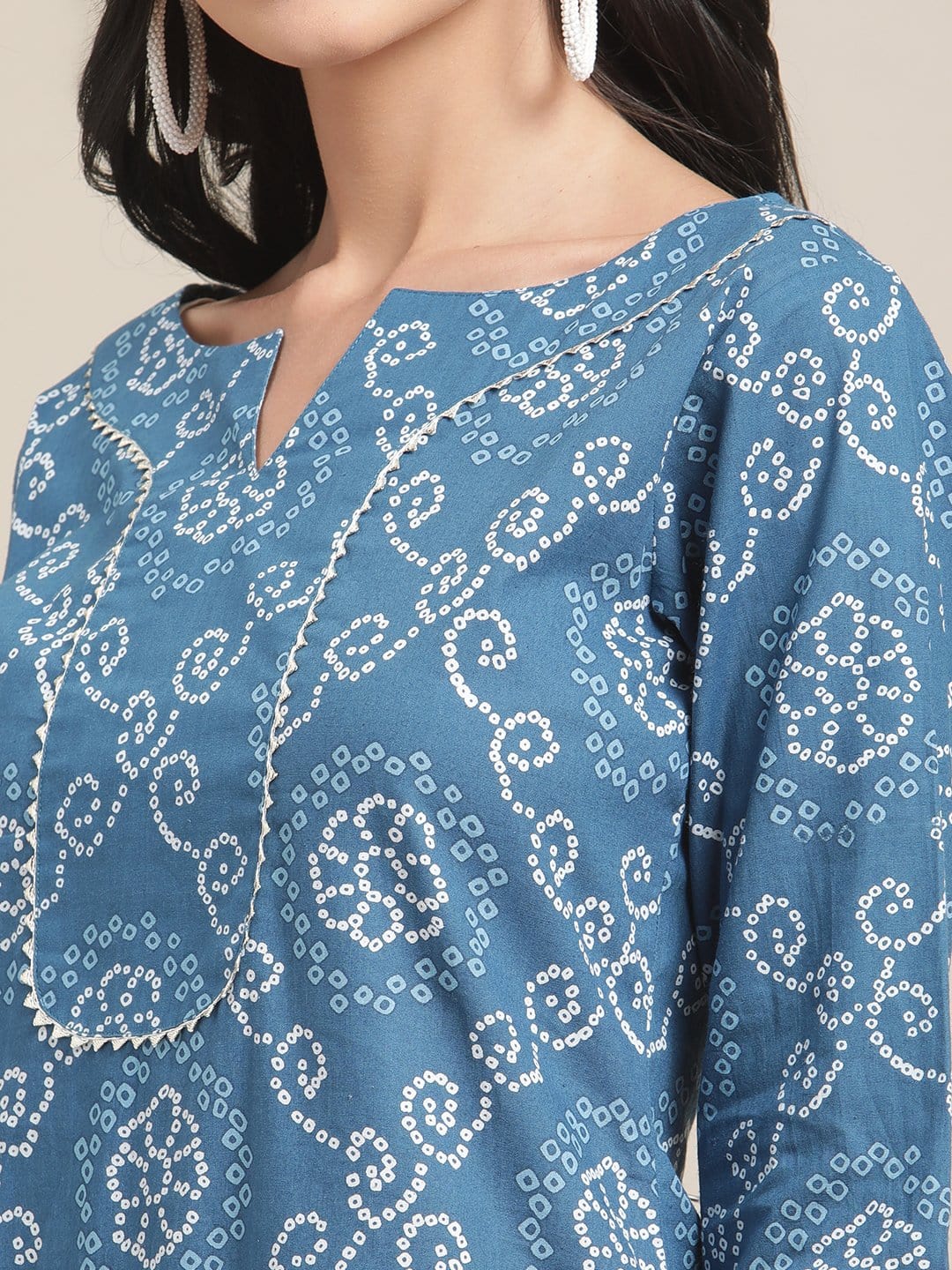 Women's KSUT Blue And White Bandhej Printed Kurta With 3/4Th Sleeves - Varanga