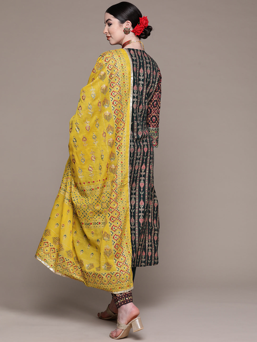 Women Green Printed Kurta with Palazzos & Dupatta