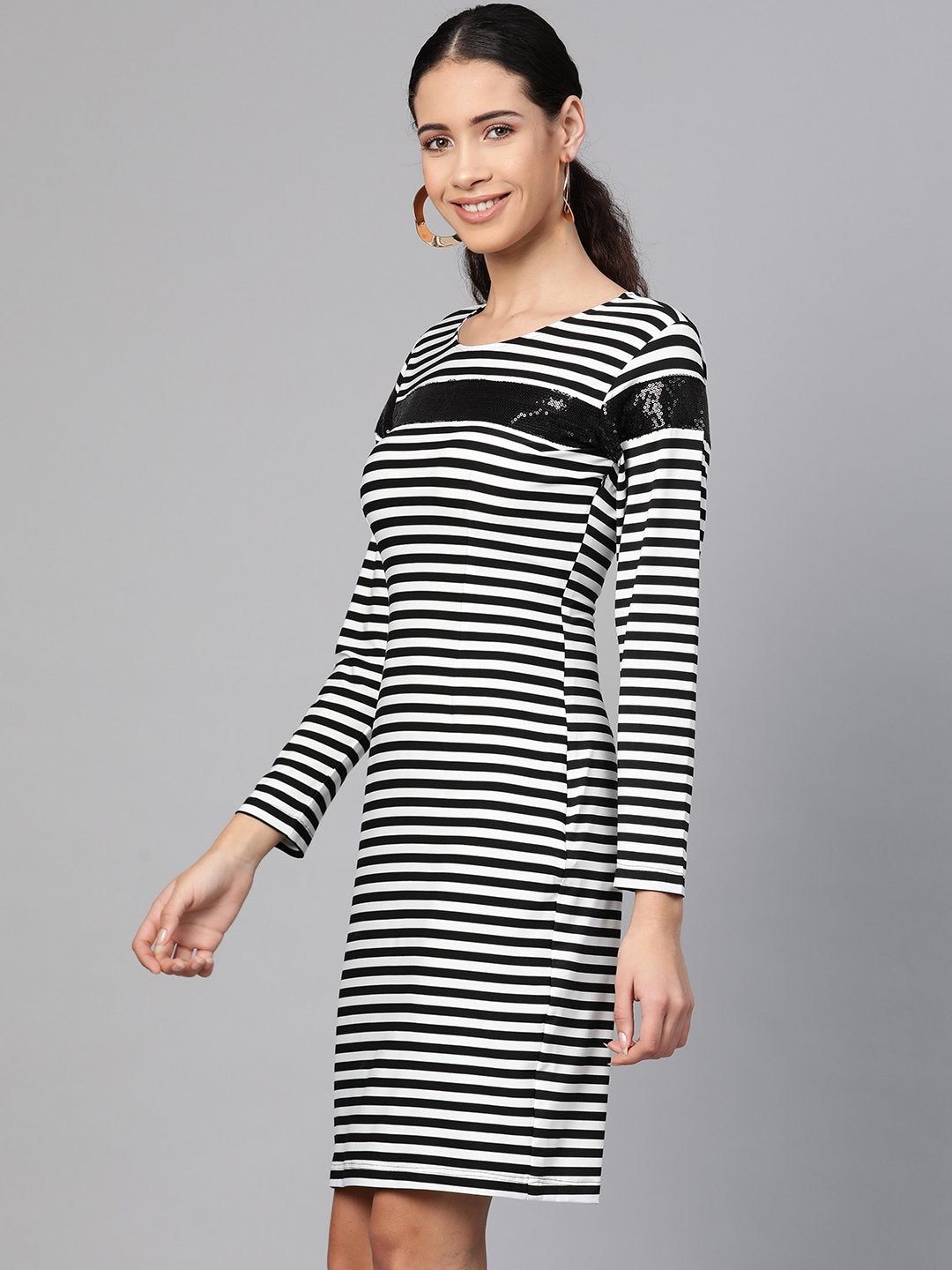 Women's Stripe Dress With Sequin Patch - Pannkh