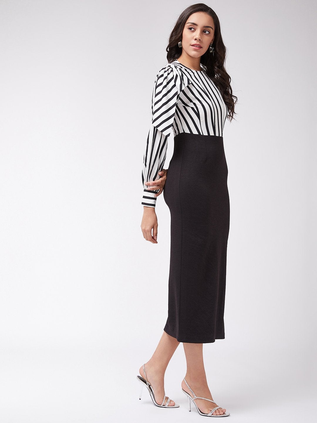 Women's Monocromaric Stripe Fitted Dress - Pannkh