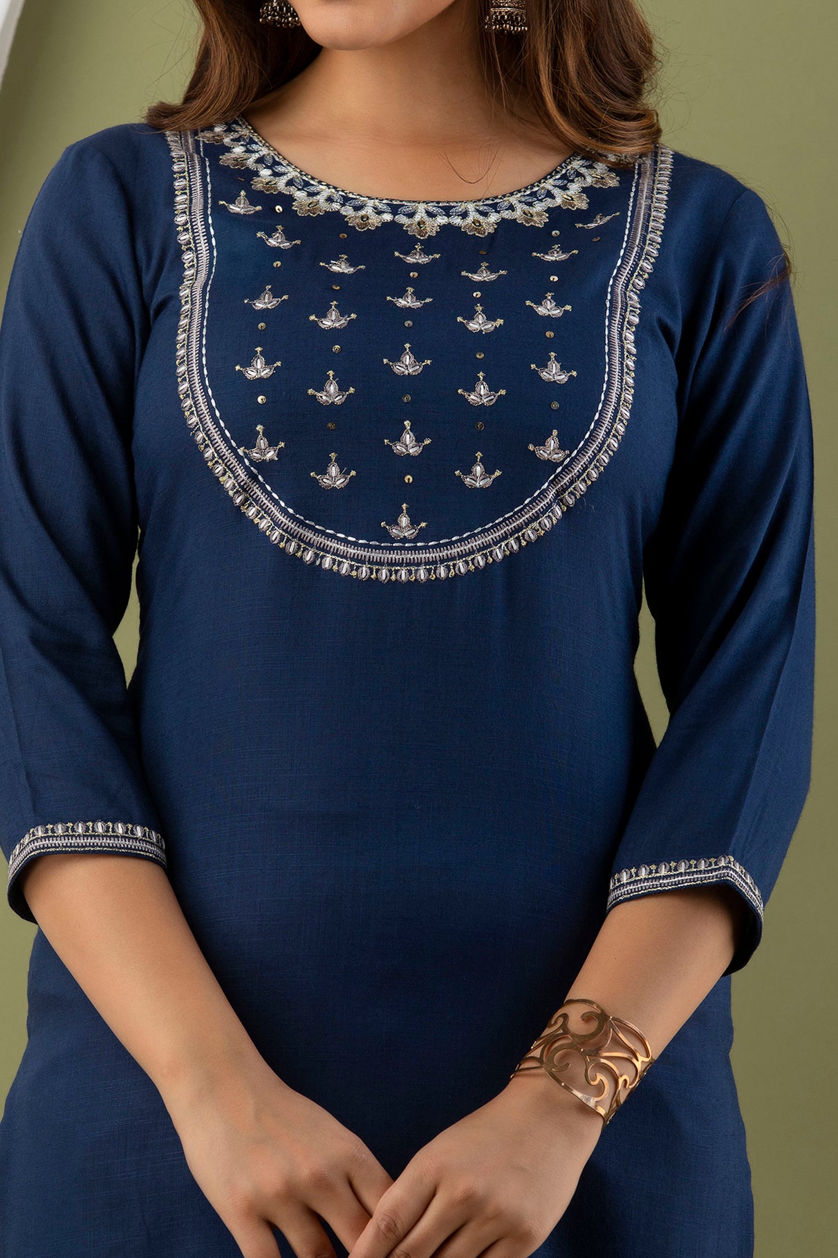 Women's Straight Embroidered Kurta Set With Dupatta - Misskurti