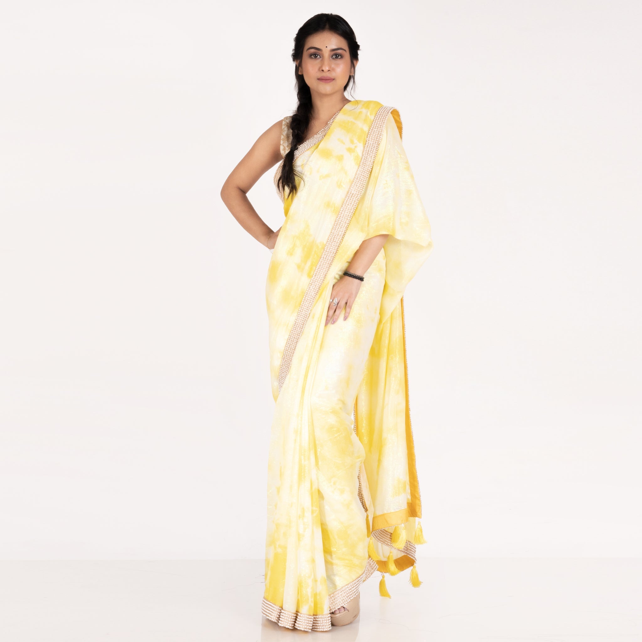 Women's Yellow And Offwhite Marble Tie And Dye Georgette Lurex Saree With Pearl Lace Border - Boveee
