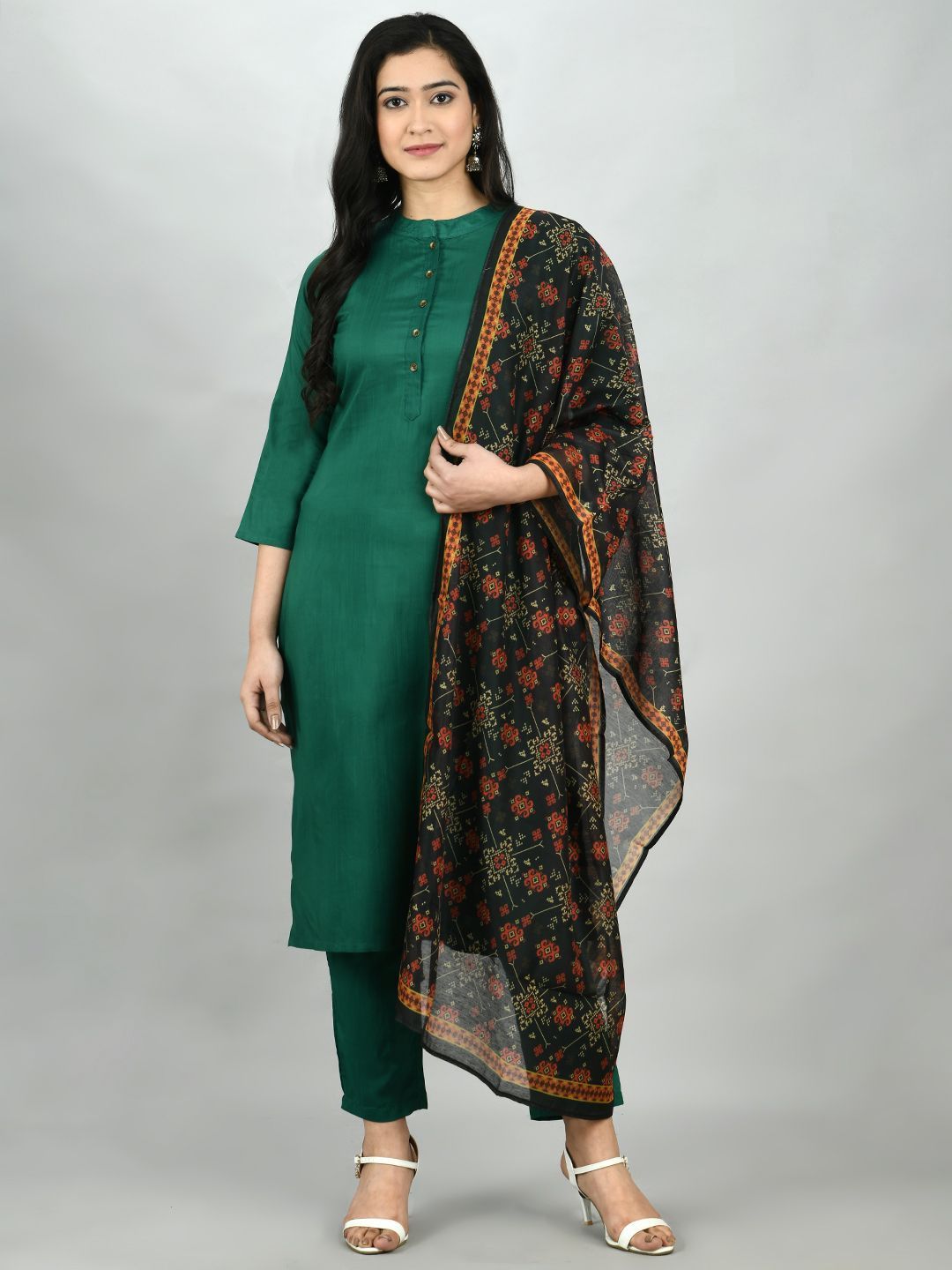 Women's Green Silk Blend Solid 3/4 Sleeve Mandarin Neck Casual Kurta Pant Dupatta Set - Myshka