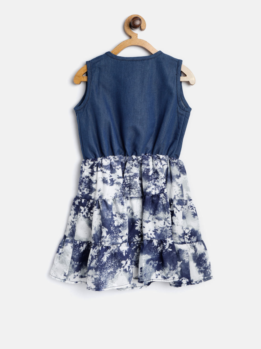 Color_Blue & White
