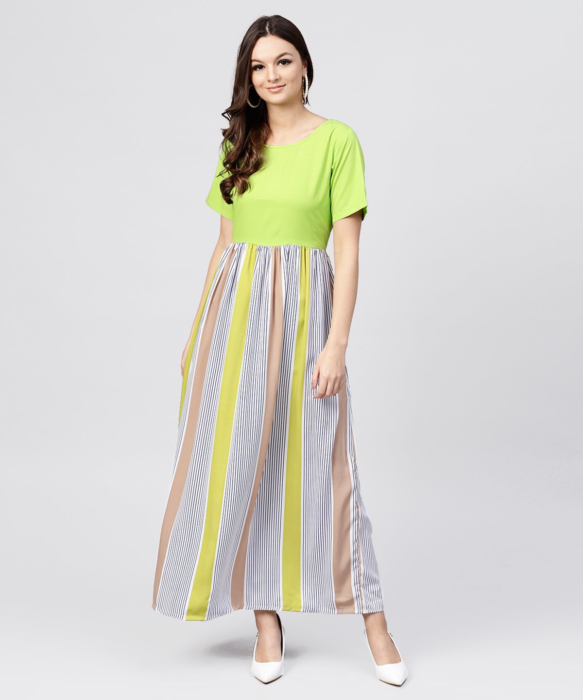 Women's Green Colored Maxi Dress With Round Neck And Half Sleeves - Nayo Clothing
