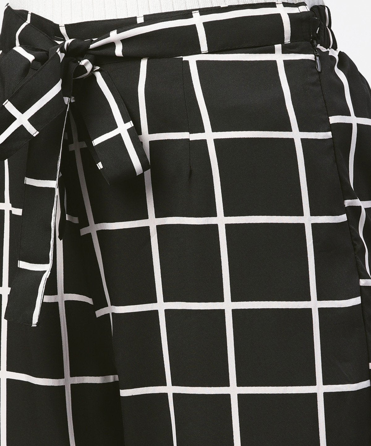 Women's Black & White Checked Trouser With Side Pockets - Nayo Clothing