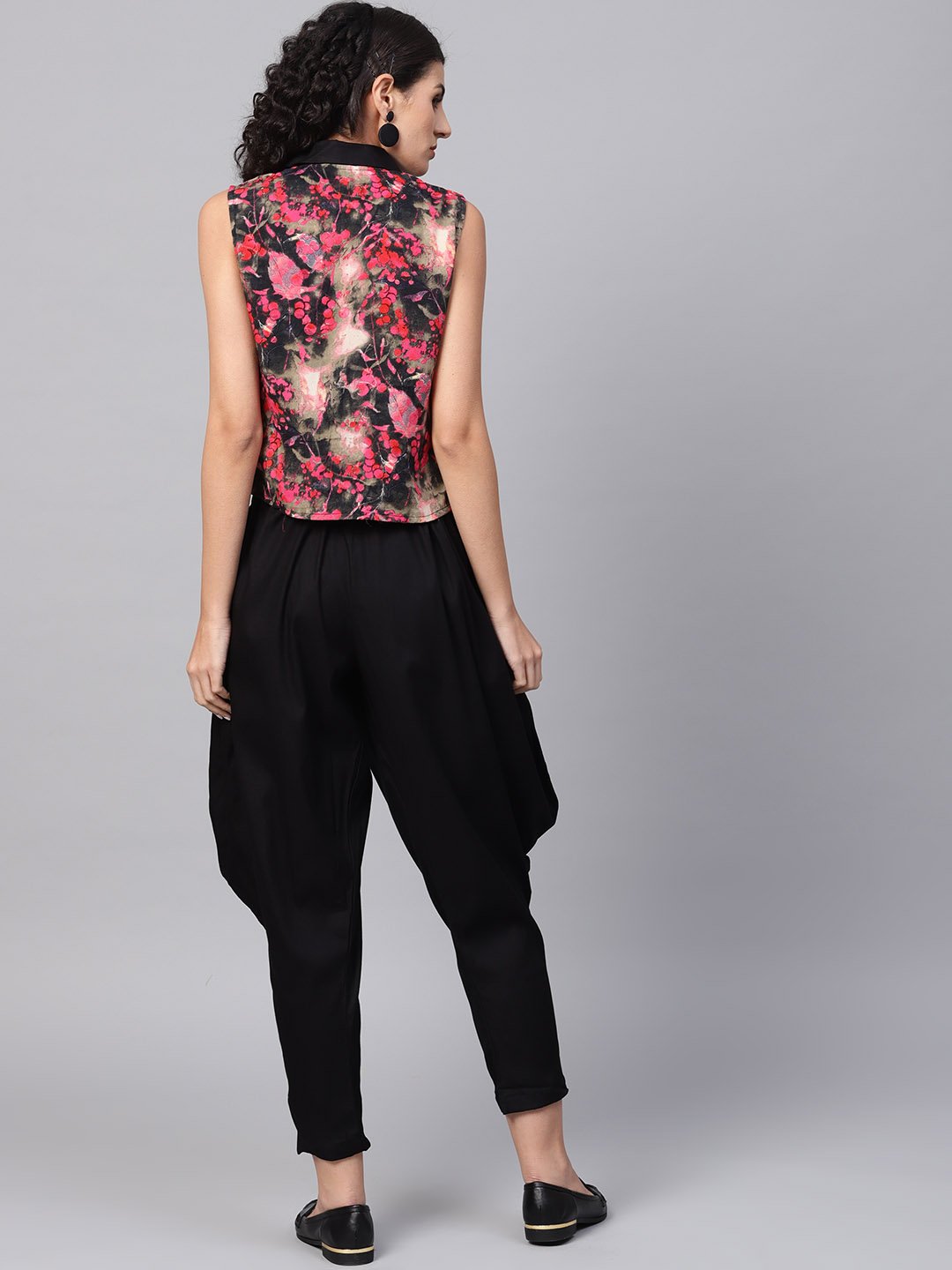 Women's Pink & Black Printed Sleeveless Tops With Black Ankle Length Balloon Pant - Nayo Clothing