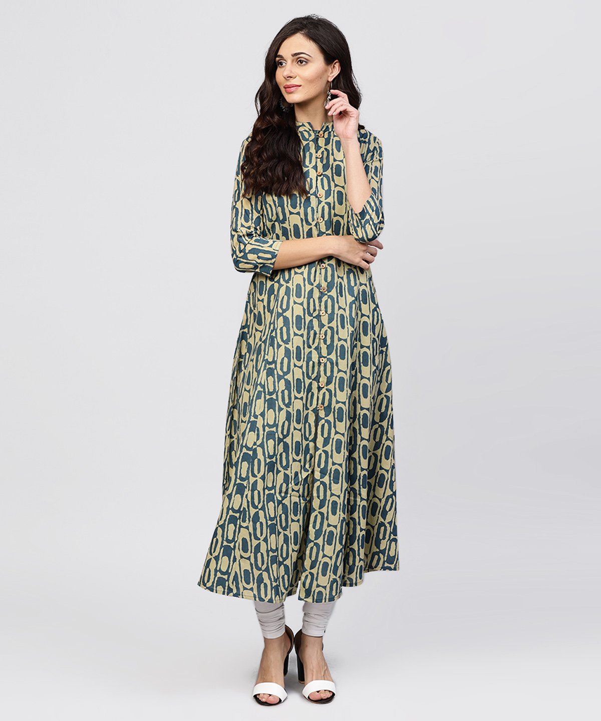 Women's Green Printed Panelled Cut A-Line Kurta With Madarin Collar And Front Placket - Nayo Clothing