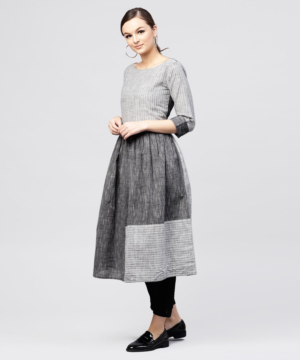 Women's Grey Stripes Claff Length Kurta With 3/4 Sleeves - Nayo Clothing