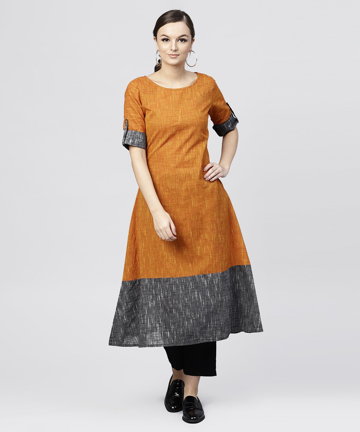 Women's Multi Colored Kurta With Round Neck And 3/4 Sleeves - Nayo Clothing