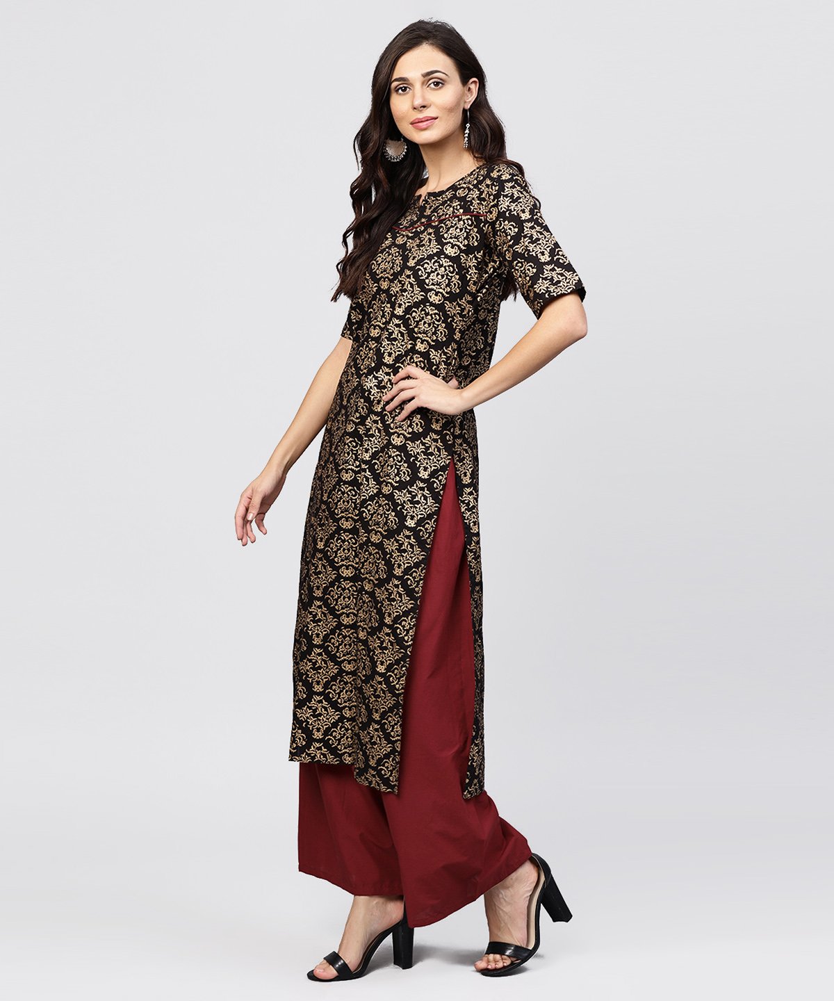 Women's Half Slevees Round Neck Cotton Printed Kurta With Ankle Length Palazzo - Nayo Clothing