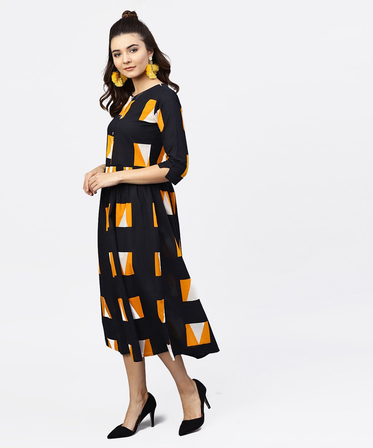 Women's Black Round Neck Printed Dress With Front Placket And 3/4 Sleeves - Nayo Clothing