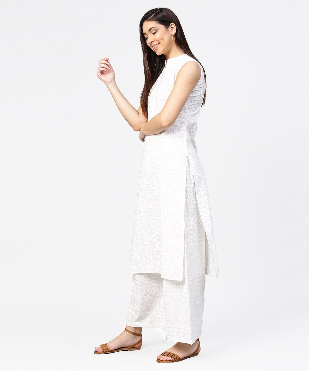 Women's Off White Printed Sleeveless Cotton Kurta With Ankle Length Pallazo - Nayo Clothing