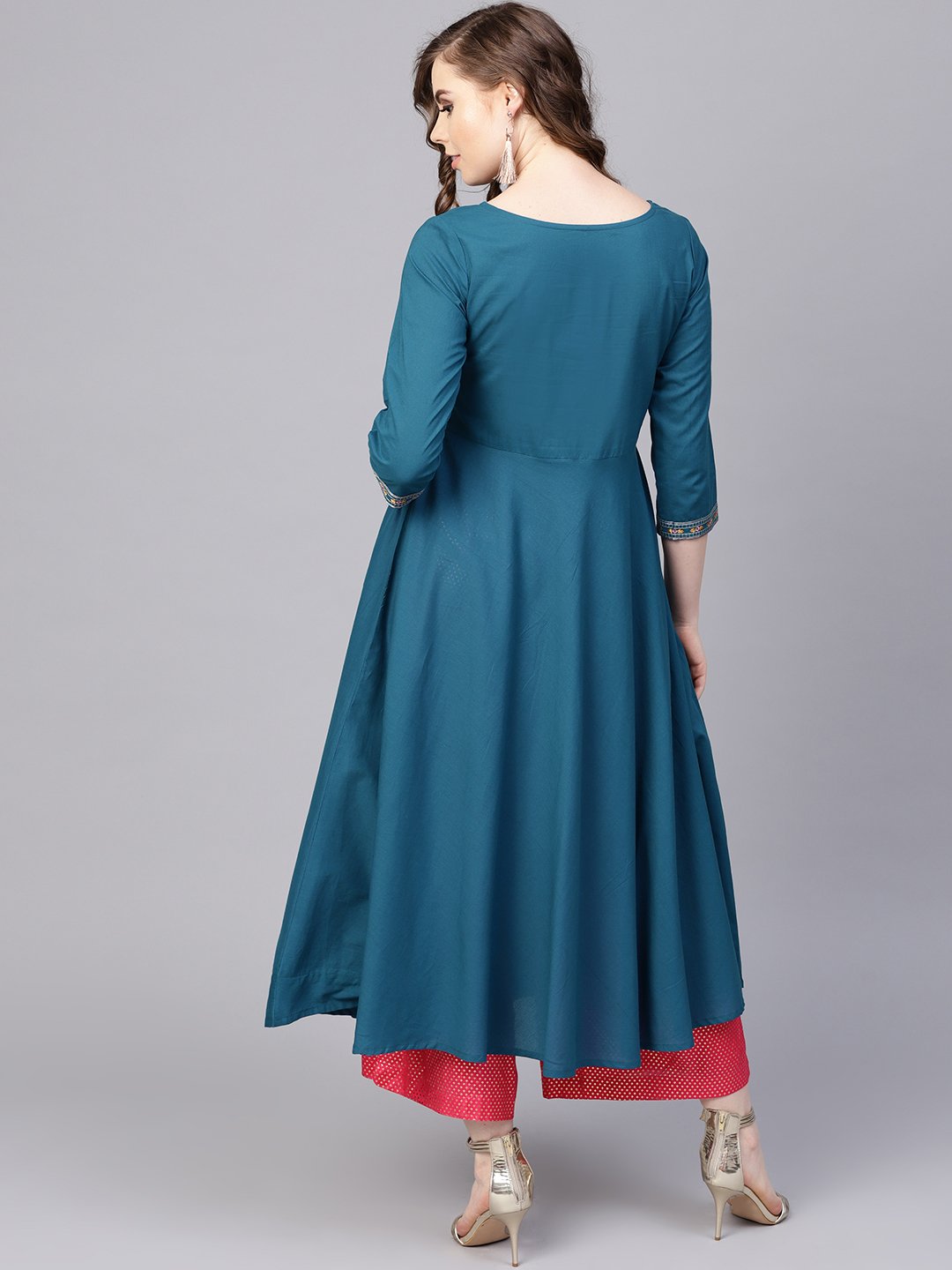 Women's Teal Blue Embroidered Kurta With Round Neck & 3/4 Sleeves - Nayo Clothing