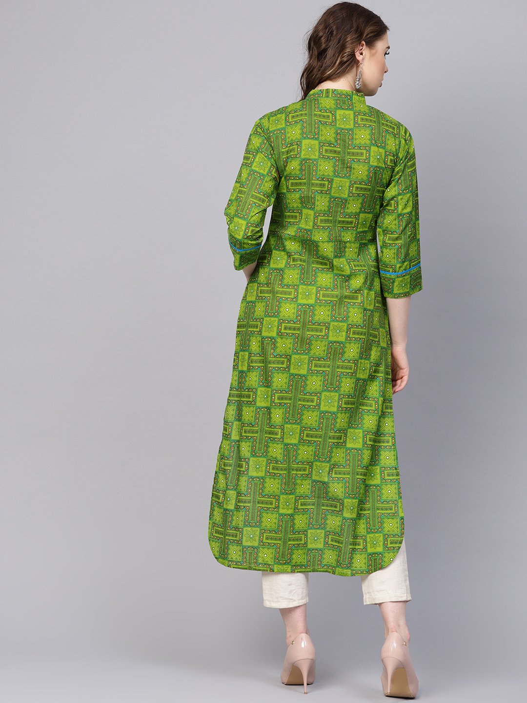 Women's Green Geometric Printed With Closed Collar And Side Placket - Nayo Clothing