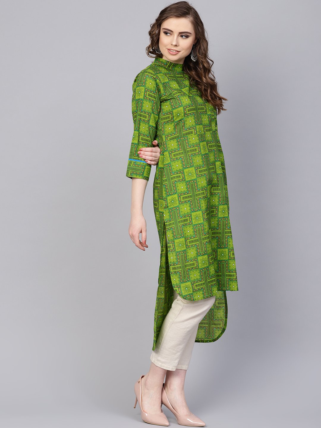 Women's Green Geometric Printed With Closed Collar And Side Placket - Nayo Clothing