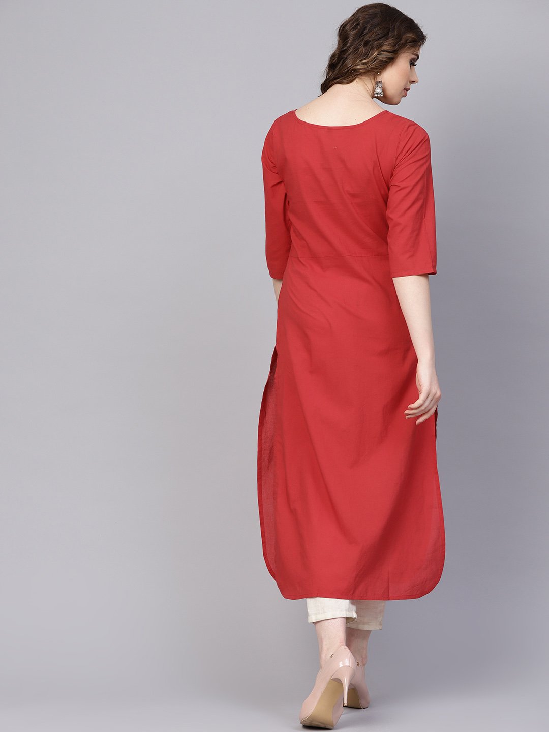 Women's Solid Red Kurta With Thread Stitch And Tassels Detailing With A Round Neck And 3/4Th Sleeves - Nayo Clothing