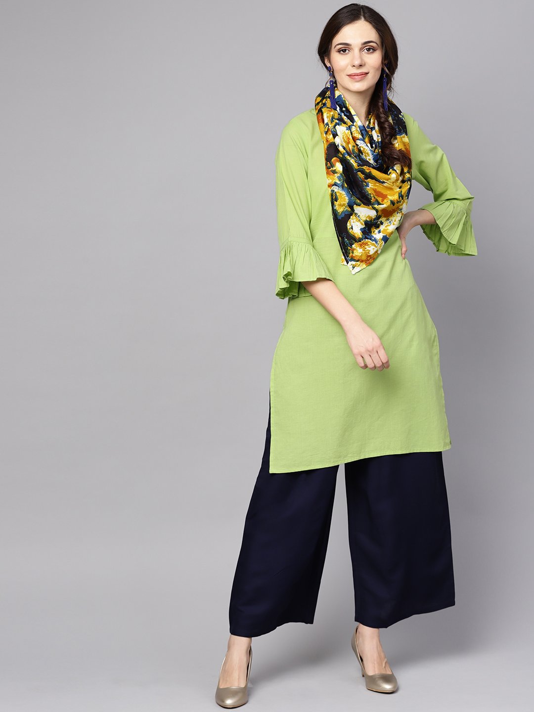 Women's Pastel Green Round Neck Kurta With Rayon Printed Stole - Nayo Clothing