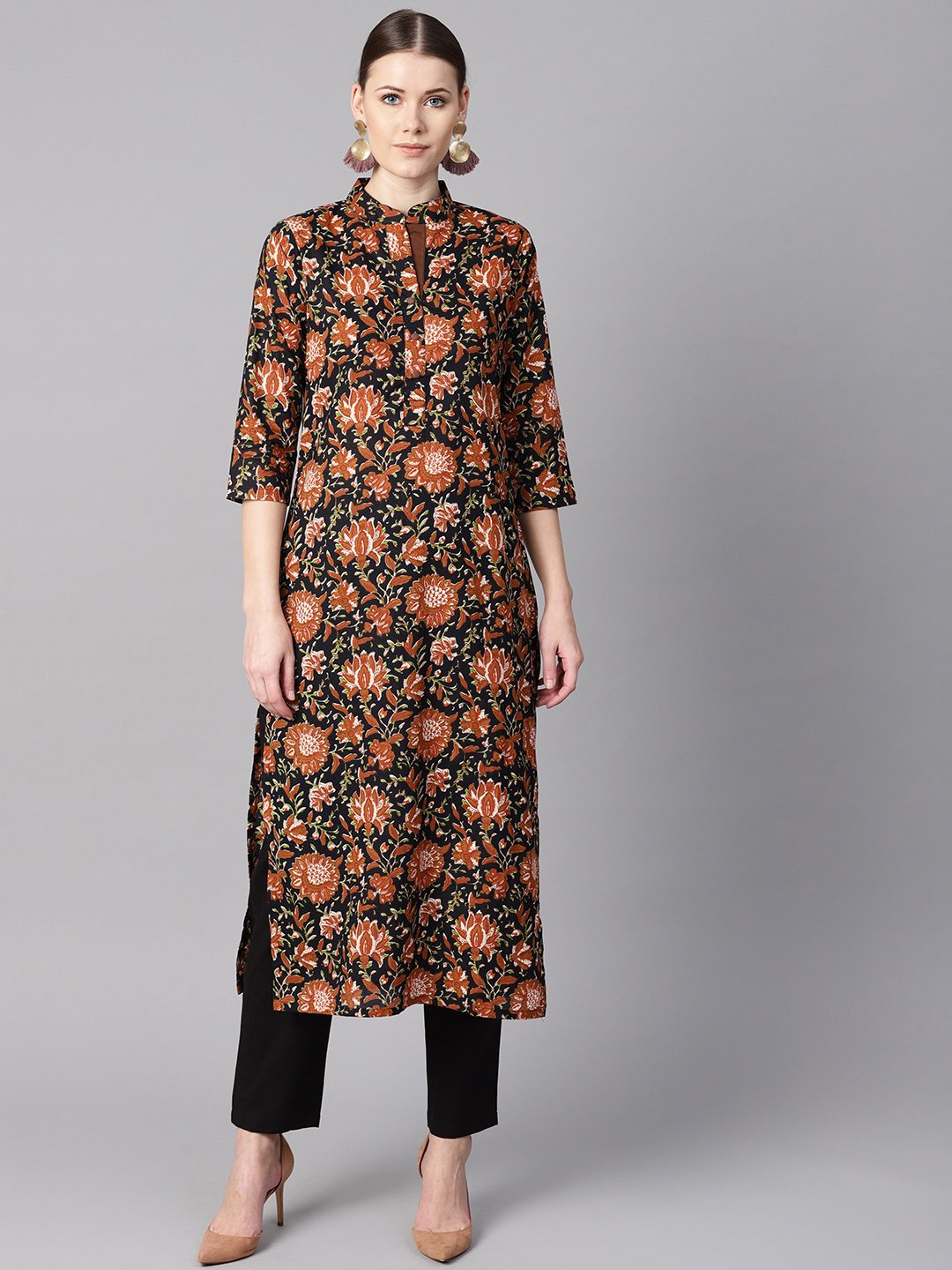 Women's Floral Printed 3/4Th Sleeve A-Line Kurta With Solid Black Pants - Nayo Clothing