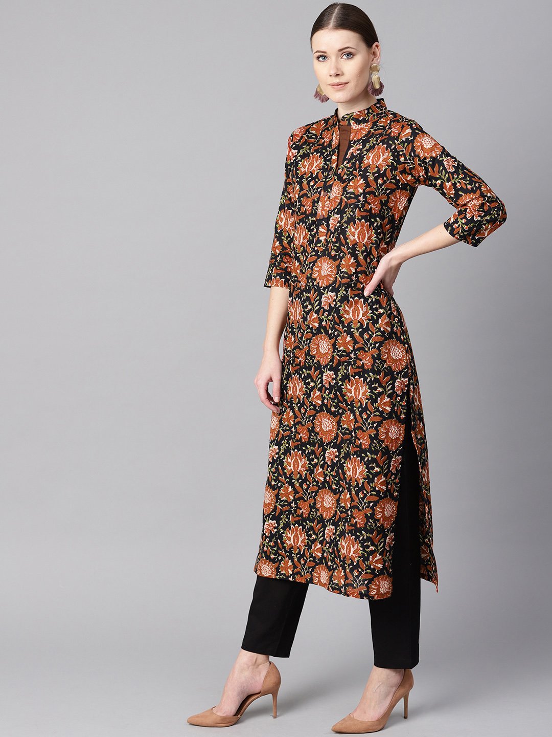 Women's Floral Printed 3/4Th Sleeve A-Line Kurta With Solid Black Pants - Nayo Clothing
