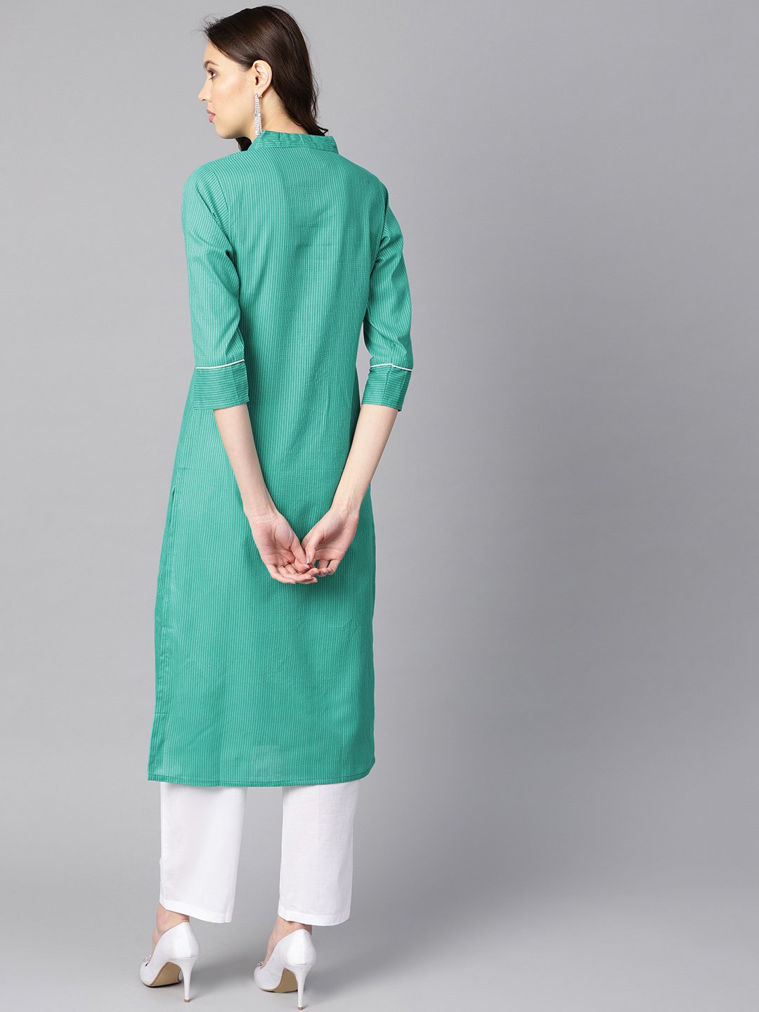 Women's Solid Green Tagai-Work Straight Kurta With Detailing On The Cuff With White Straight Pants - Nayo Clothing