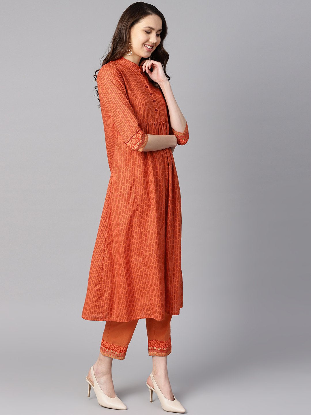 Women's A Line Pleated Kurta With Border Detailing On The Sleeves With Straight Solid Pants - Nayo Clothing