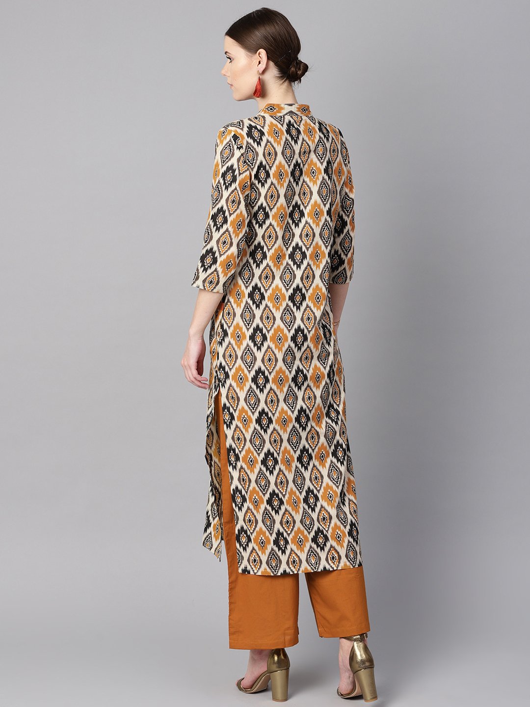 Women's Brown Printed Half Sleeve With Pocket Details Kurta Set With Solid Brown Pants - Nayo Clothing