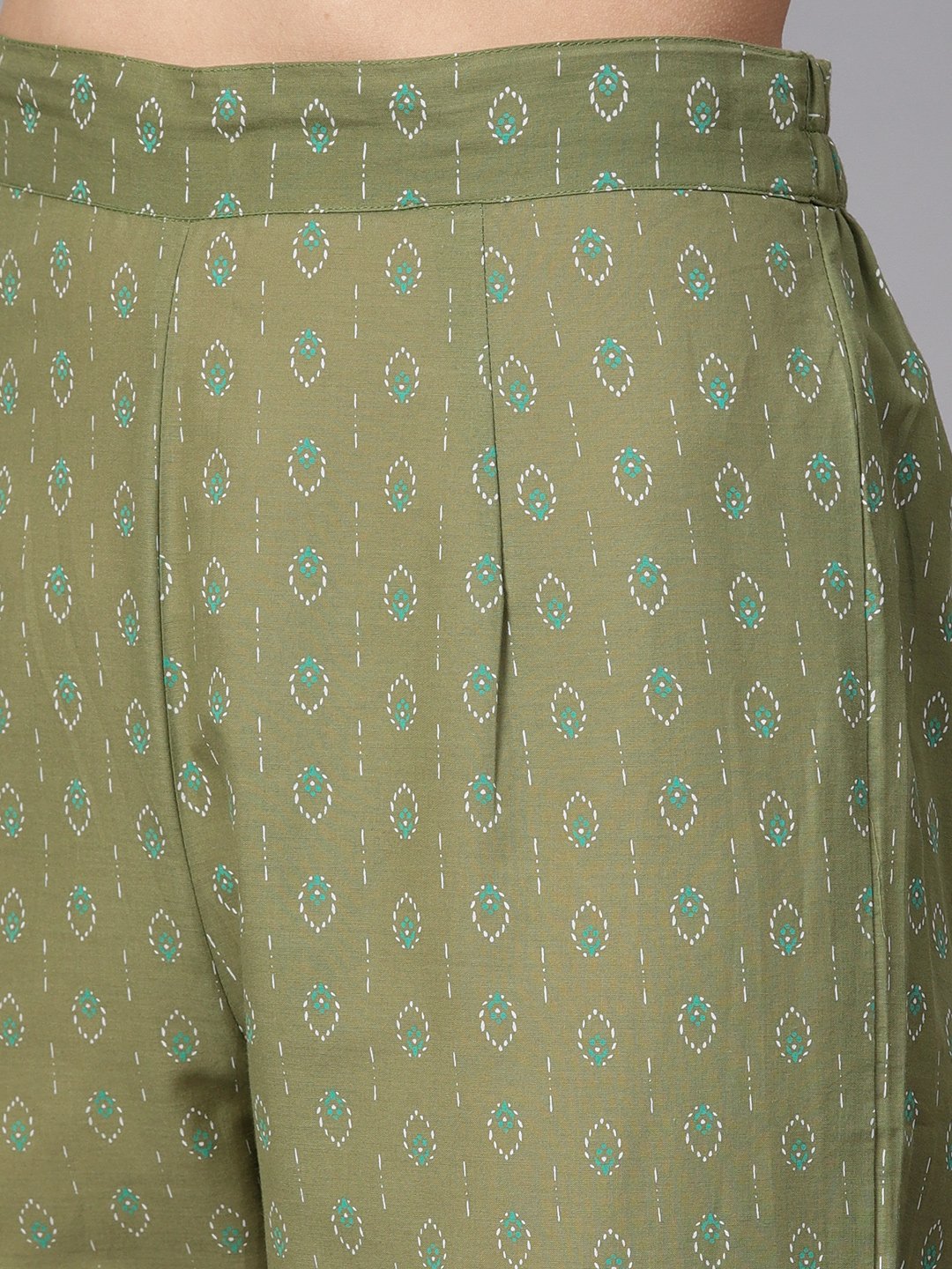Women's Pista Green Floral Printed 3/4Th Sleeve Kurta With Pista Green Printed Pants. - Nayo Clothing