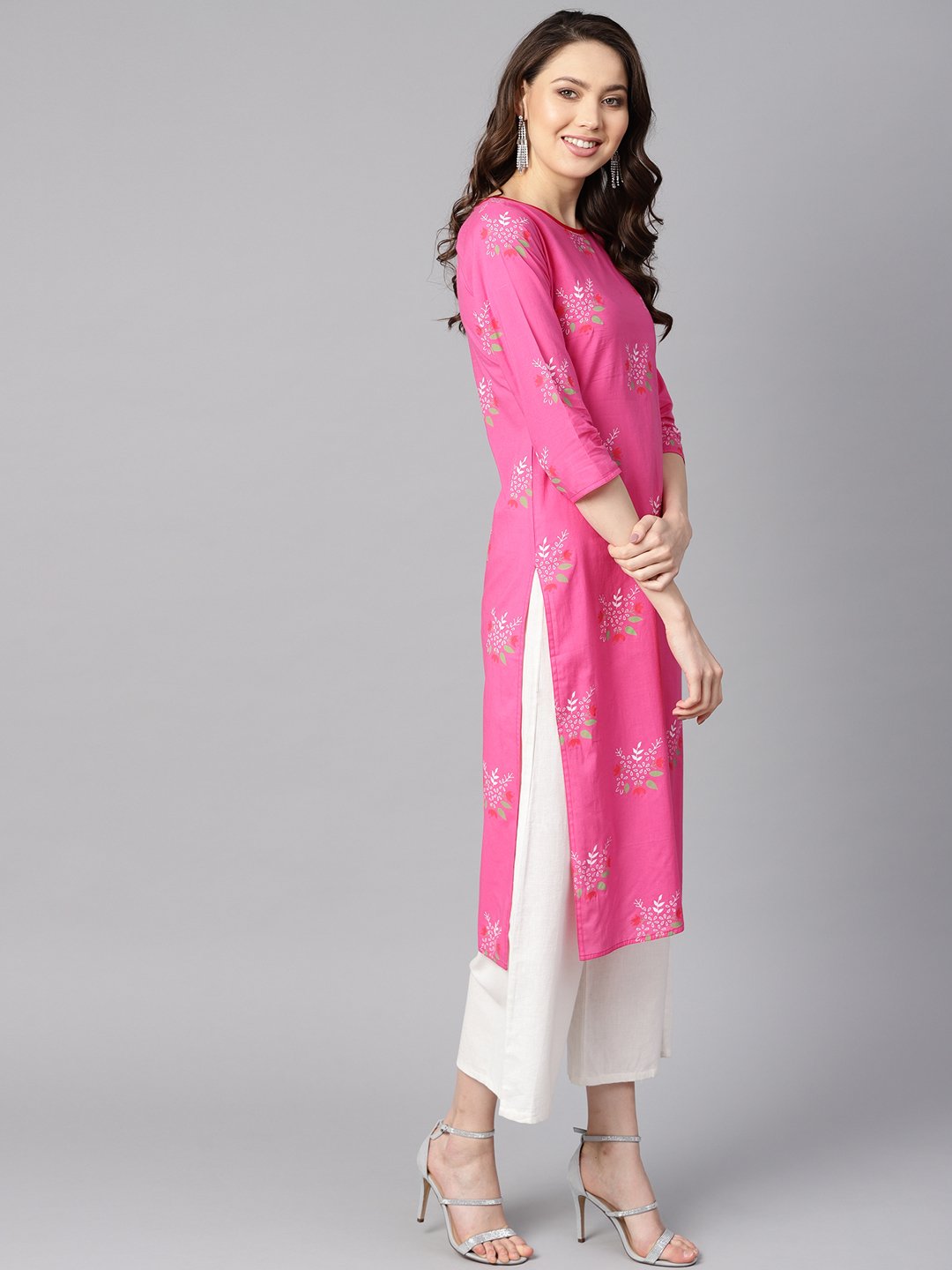Women's Pink Round Neck Floral Printed Cotton Straight Kurta - Nayo Clothing